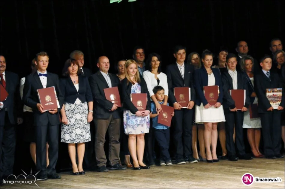 Uroczyste podsumowanie roku szkolnego 2014/2015 - zdjęcie 2