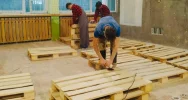 Młodzież tworzy w szkole strefy relaksu - zdjęcie 4
