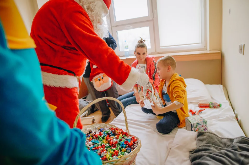 Uśmiech zagościł na twarzach małych pacjentów - zdjęcie 12