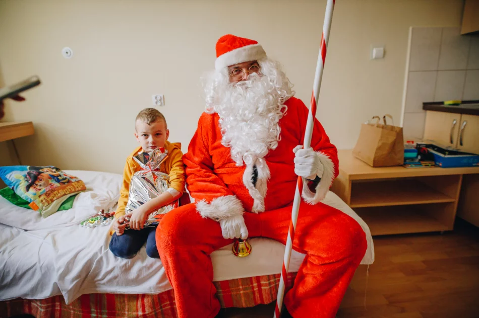 Uśmiech zagościł na twarzach małych pacjentów - zdjęcie 13