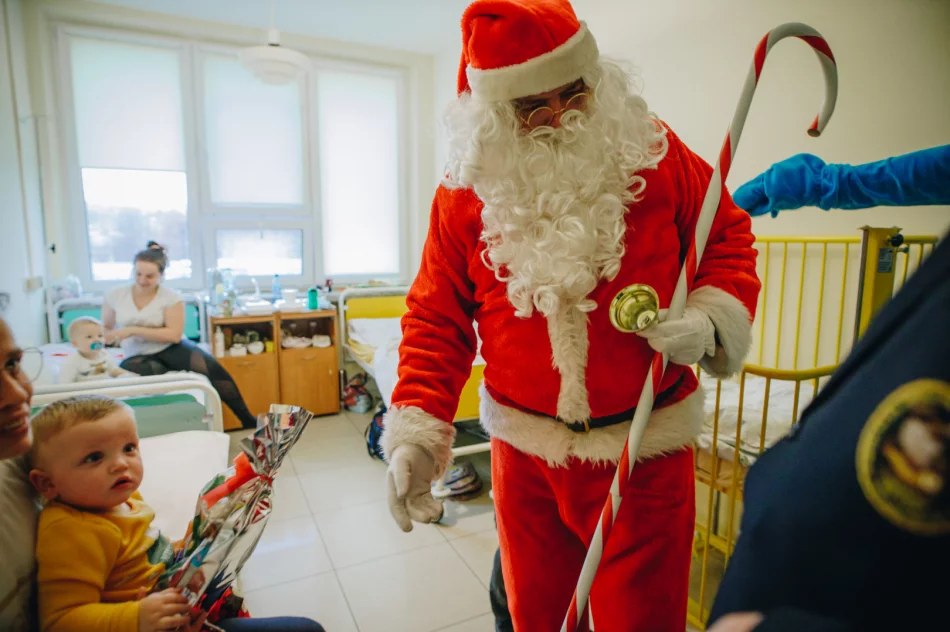 Uśmiech zagościł na twarzach małych pacjentów - zdjęcie 17