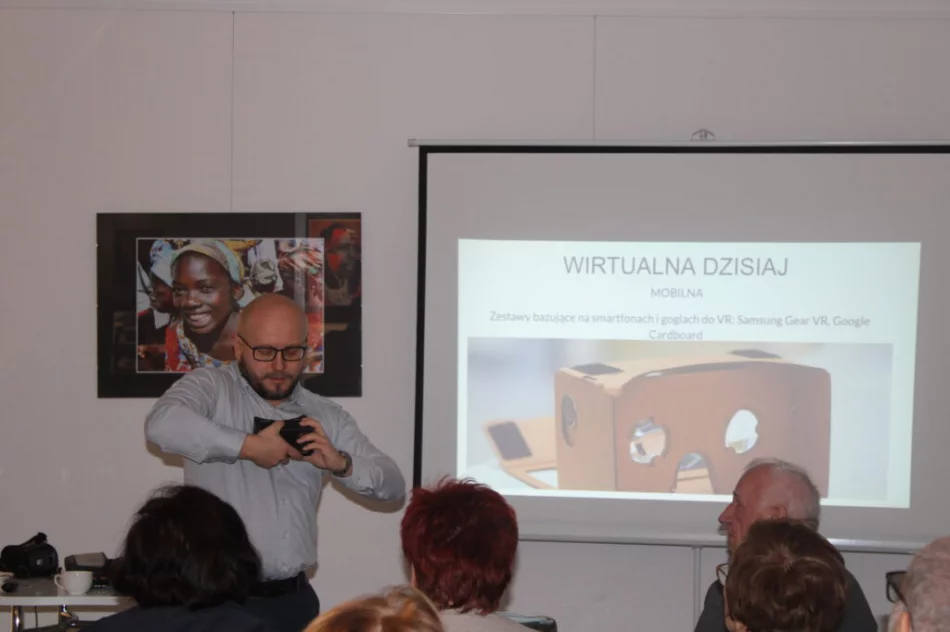 Seniorzy w wirtualnej rzeczywistości - zdjęcie 2