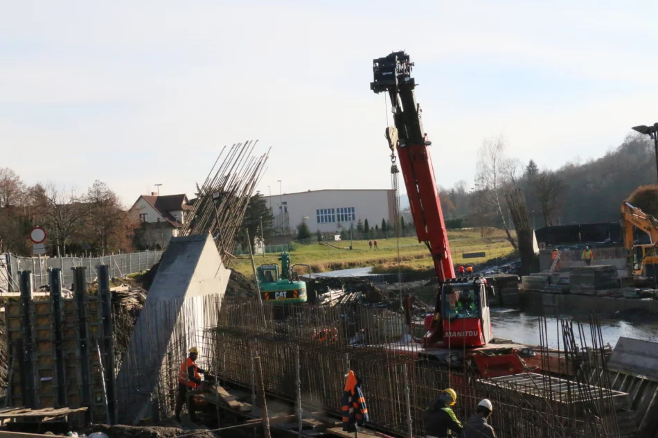 Trwają prace nad budową mostu na ul. Lipowej - zdjęcie 5