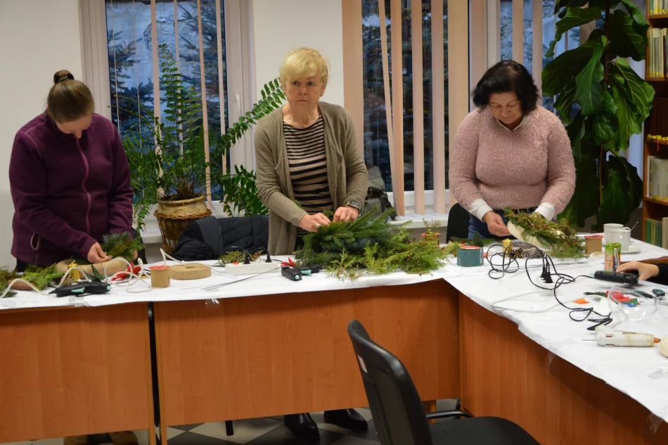 "Nic tak nie cieszy, jak samodzielnie wykonana dekoracja świąteczna" - zdjęcie 4