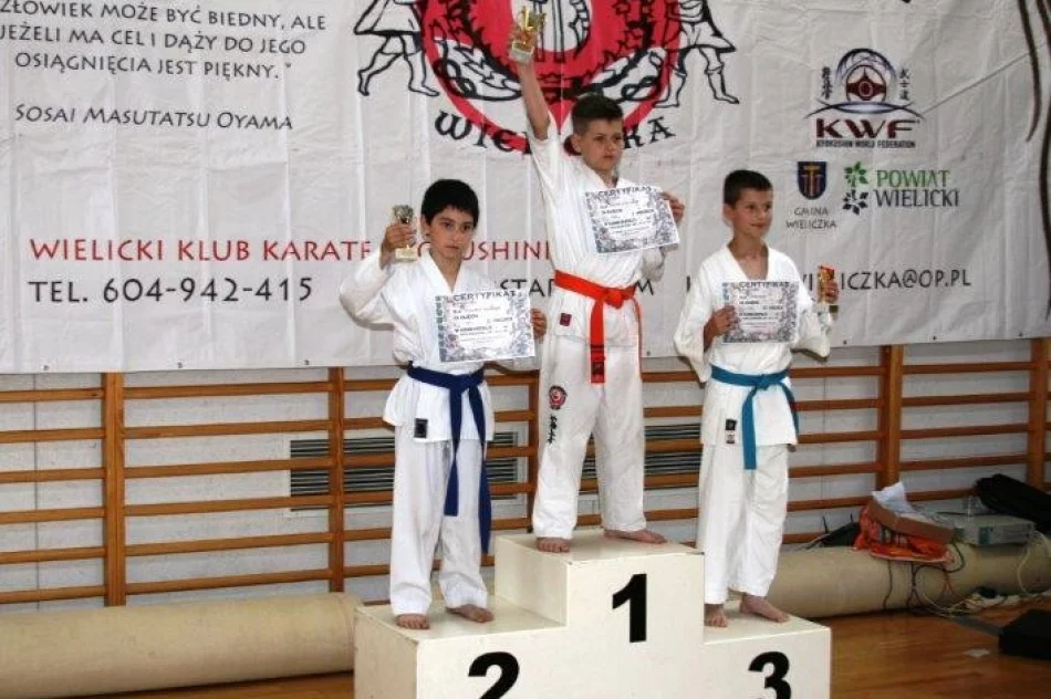 10 medali i drugie miejsce ARS Klub Kyokushinkai - zdjęcie 3