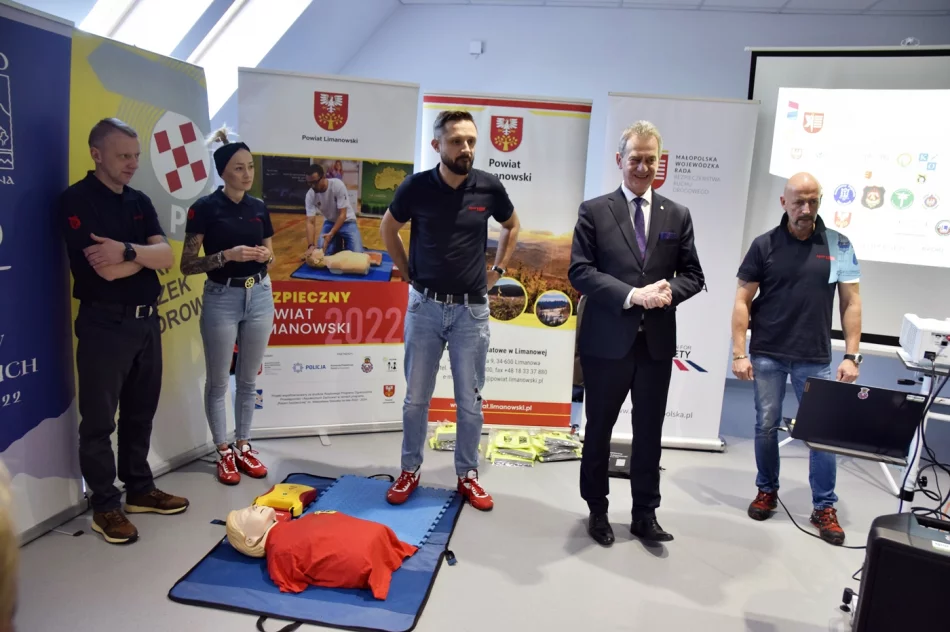 Podsumowano projekt z zakresu BRD i pierwszej pomocy - zdjęcie 3