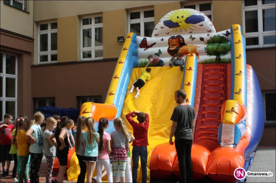 Szkolny Festyn z okazji Dnia Dziecka w Zespole Szkół Samorządowych nr 2 w Limanowej - zdjęcie 3