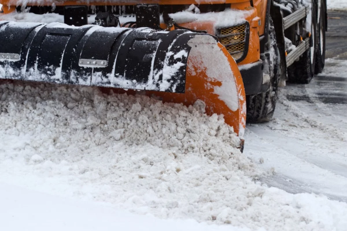 Małopolska: Z powodu opadów śniegu korki na zakopiance i na stromych podjazdach w regionie