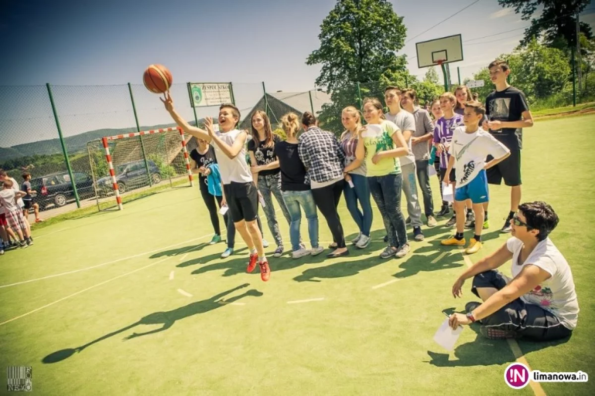 Aktywnie i wesoło – Dzień Dziecka i Sportu w Zespole Szkół w Starej Wsi II