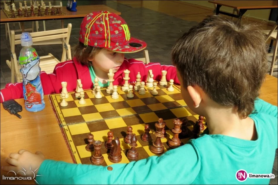 Turniej Szachowy z okazji Dnia Dziecka - zdjęcie 3