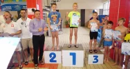 Na pływalni o mistrzostwo powiatu we wszystkich kategoriach - zdjęcie 4