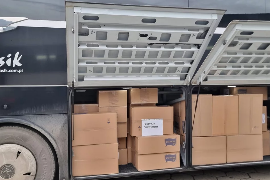 Świąteczny transport z pomocą humanitarną dotarł do Truskawca - zdjęcie 3