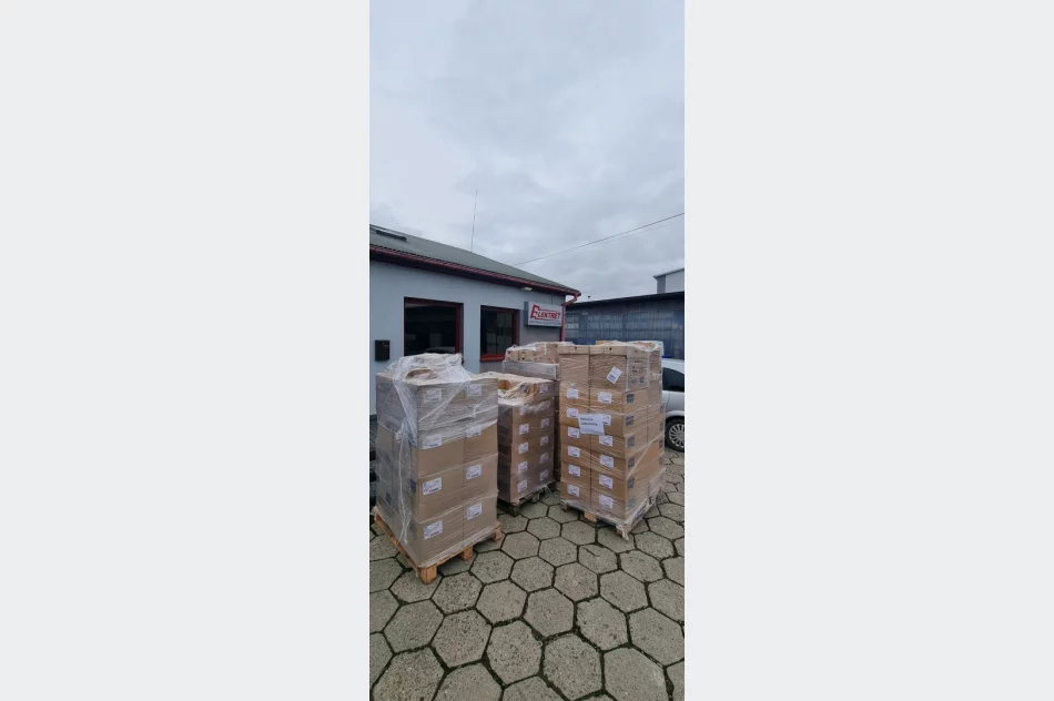 Świąteczny transport z pomocą humanitarną dotarł do Truskawca - zdjęcie 5