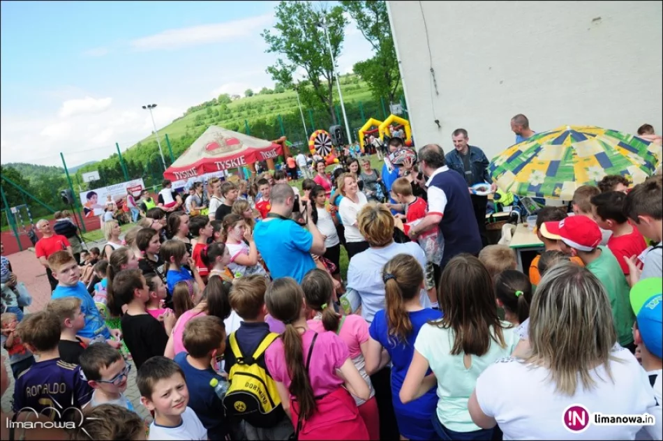 Wesoły i sportowy - DZIEŃ DZIECKA w Łososinie Górnej - zdjęcie 3