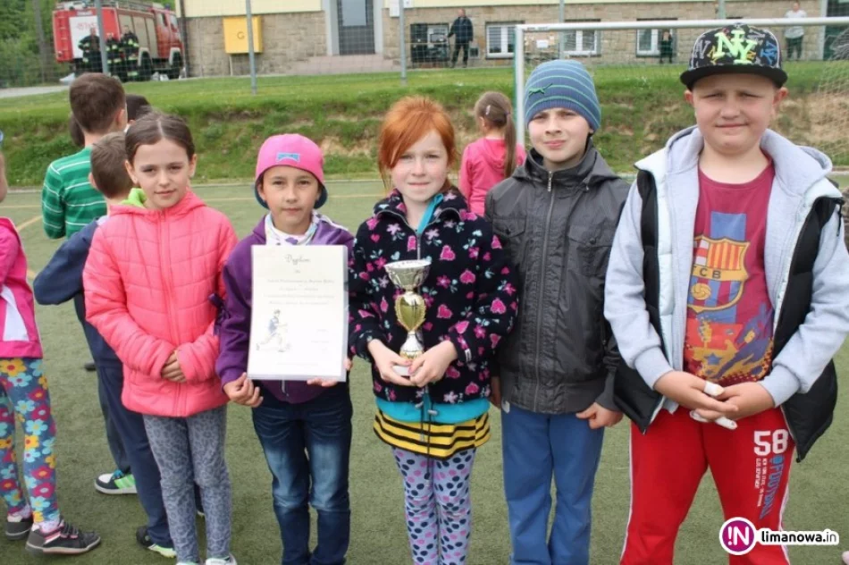 „WESOŁO I ZDROWO, BO NA SPORTOWO” W SZKOLE PODSTAWOWEJ W NOWYM RYBIU - zdjęcie 3