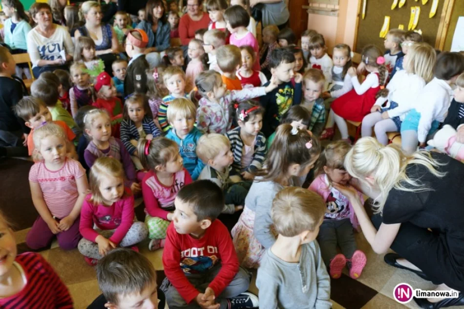 I Konkurs Recytatorski w Miejskim Przedszkolu Nr 2 w Limanowej „Brzechwa Dzieciom”. - zdjęcie 4