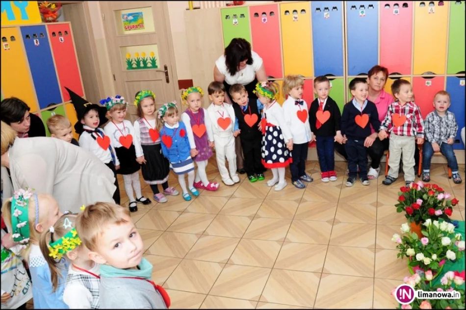 Dzień Mamy w Żłobku Miejskim - zdjęcie 3