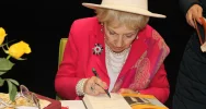 Mroźne grudniowe popołudnie w towarzystwie Emilii Krakowskiej w limanowskiej bibliotece - zdjęcie 4