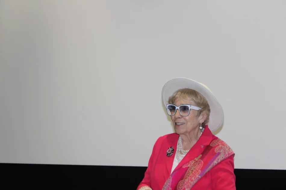 Mroźne grudniowe popołudnie w towarzystwie Emilii Krakowskiej w limanowskiej bibliotece - zdjęcie 13