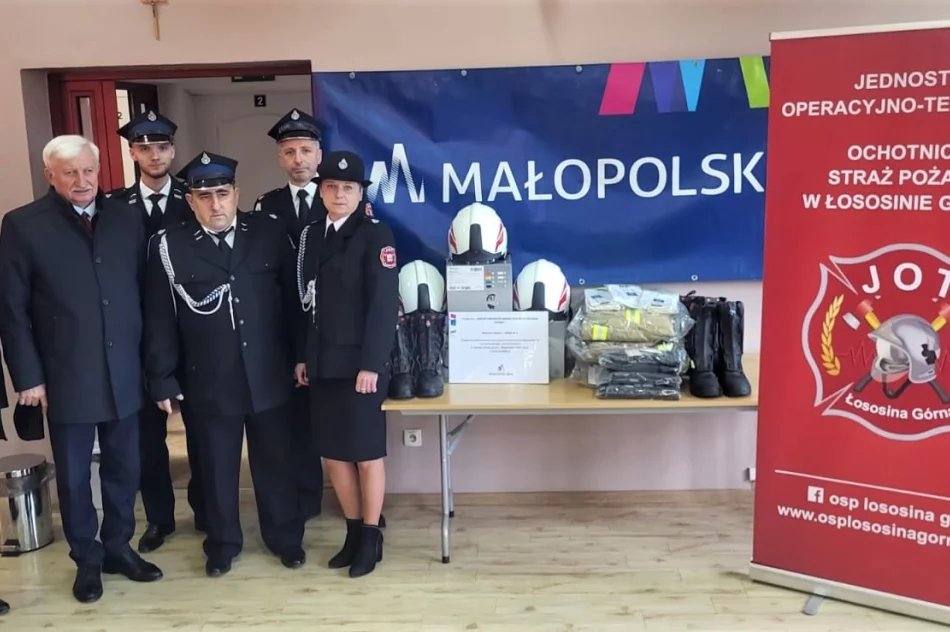 Rozbudowa remizy OSP Limanowa i zakup umundurowania dla OSP Łososina Górna w ramach konkursu „Małopolskie OSP 2022” - zdjęcie 8