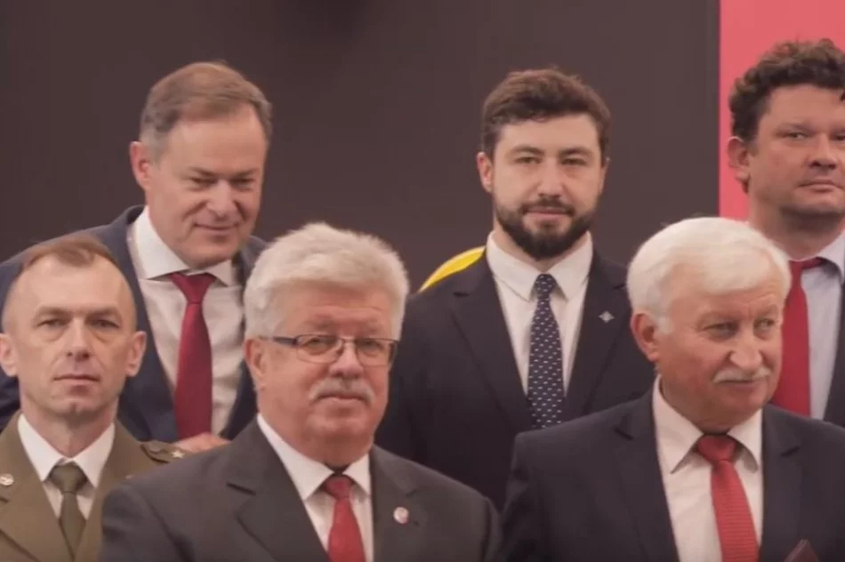 Umowa na budowę bazy WOT podpisana - zdjęcie 9