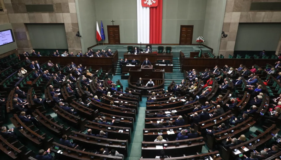 Sejm w czwartek przyjął ustawę budżetową na 2023 r. - deficyt 68 mld zł - zdjęcie 1