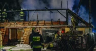 Z ogniem walczyło 43 strażaków - zdjęcie 2
