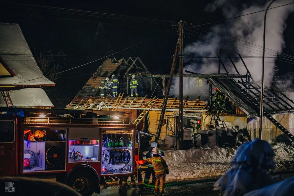 Z ogniem walczyło 43 strażaków - zdjęcie 5