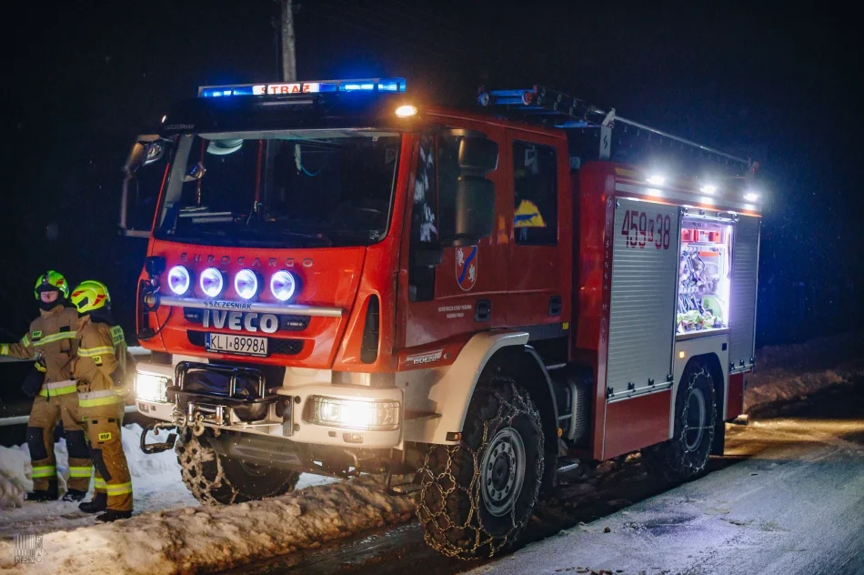 Z ogniem walczyło 43 strażaków - zdjęcie 12