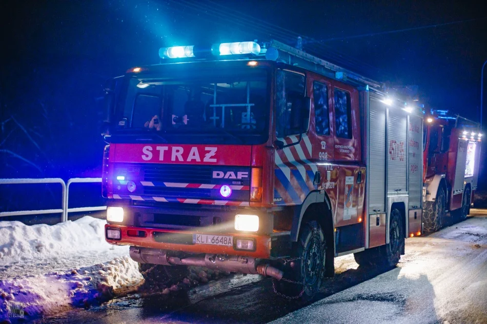 Z ogniem walczyło 43 strażaków - zdjęcie 13