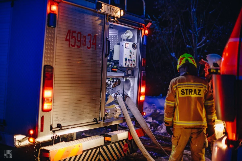 Z ogniem walczyło 43 strażaków - zdjęcie 14