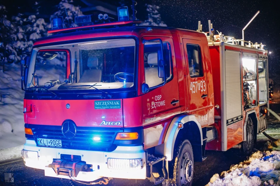 Z ogniem walczyło 43 strażaków - zdjęcie 19