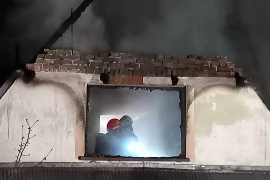 Pożar budynku mieszkalnego - zdjęcie 2