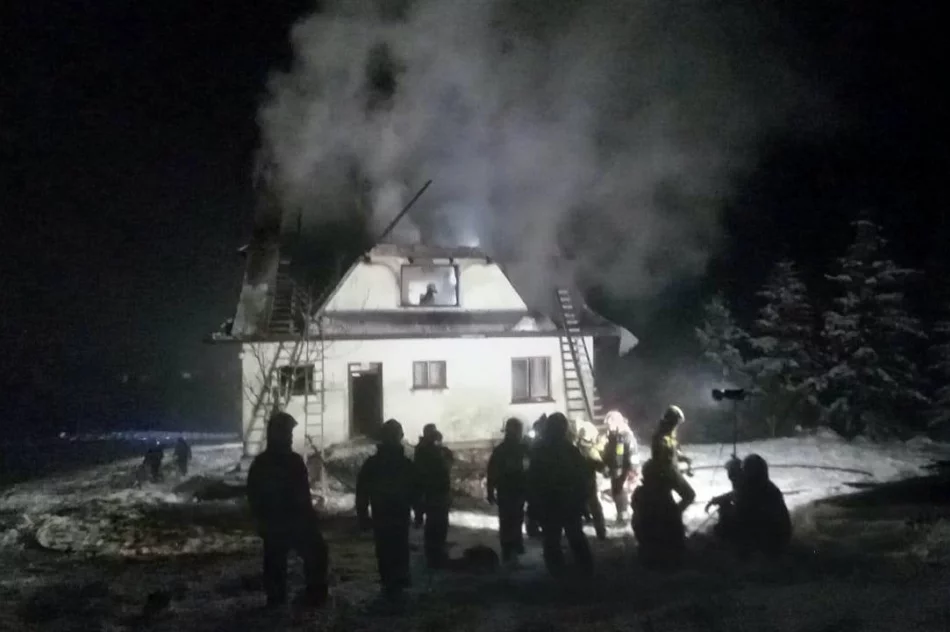 Pożar budynku mieszkalnego - zdjęcie 3