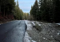 Gmina jeszcze nie nabyła gruntu, ale drogę już poszerzono - zdjęcie główne