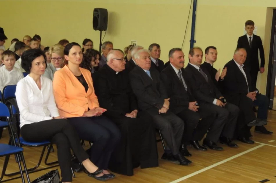 ZS nr 1 w Starej Wsi w hołdzie niezłomnemu kapłanowi - Ignacemu Zoniowi - zdjęcie 3