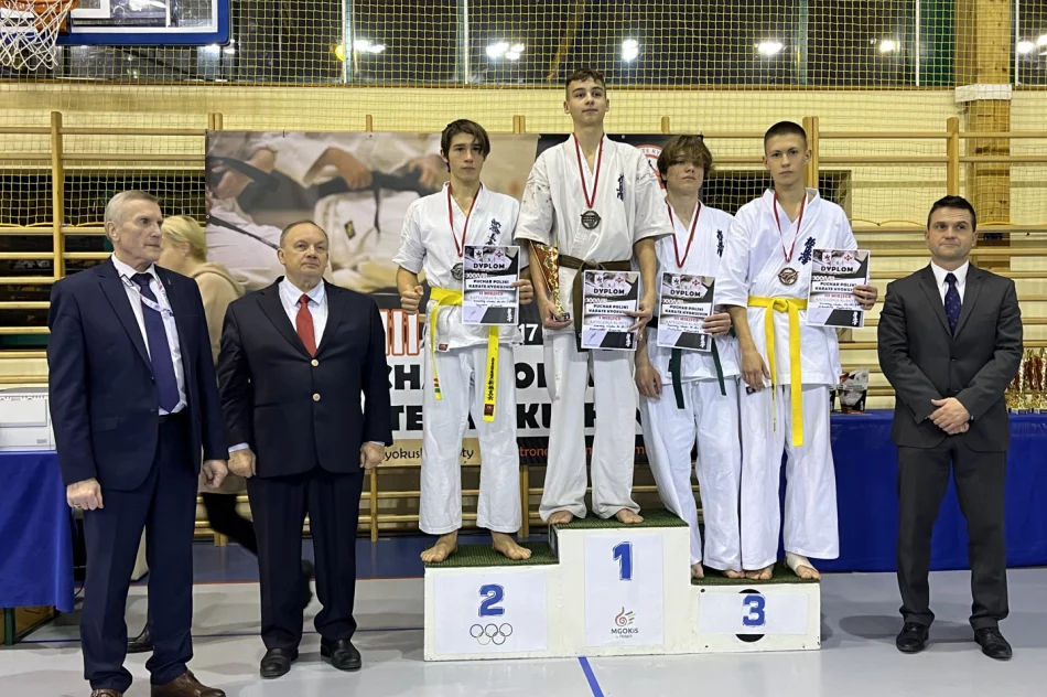 Dwa medale dla karateków ARS Limanowa – JONIEC Team na 38 Pucharze Polski Karate Kyokushin - zdjęcie 4