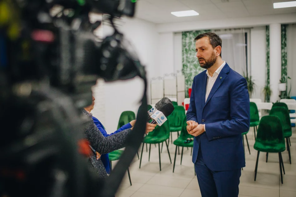 Kosiniak-Kamysz w Limanowej o programie "Uczciwa Polska" - zdjęcie 11