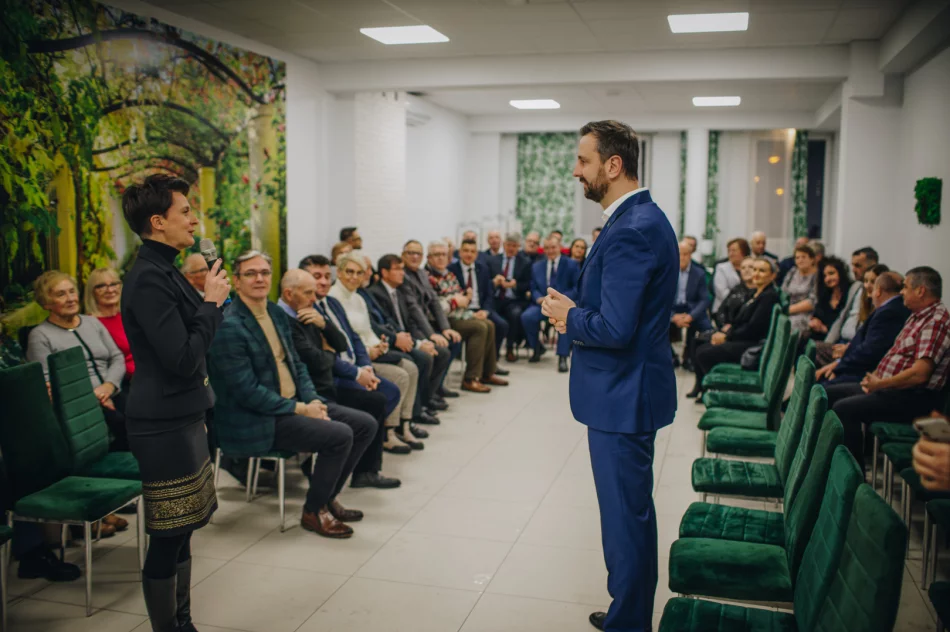 Kosiniak-Kamysz w Limanowej o programie "Uczciwa Polska" - zdjęcie 12