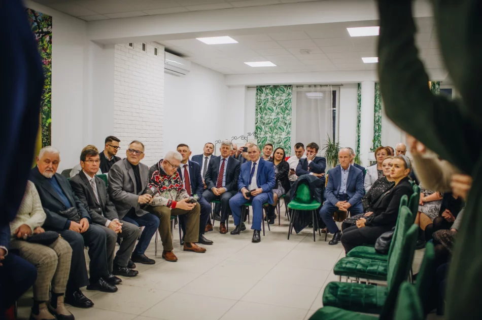 Kosiniak-Kamysz w Limanowej o programie "Uczciwa Polska" - zdjęcie 16