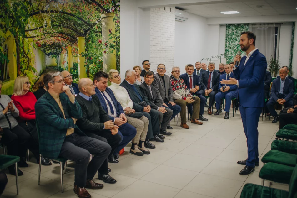 Kosiniak-Kamysz w Limanowej o programie "Uczciwa Polska" - zdjęcie 18