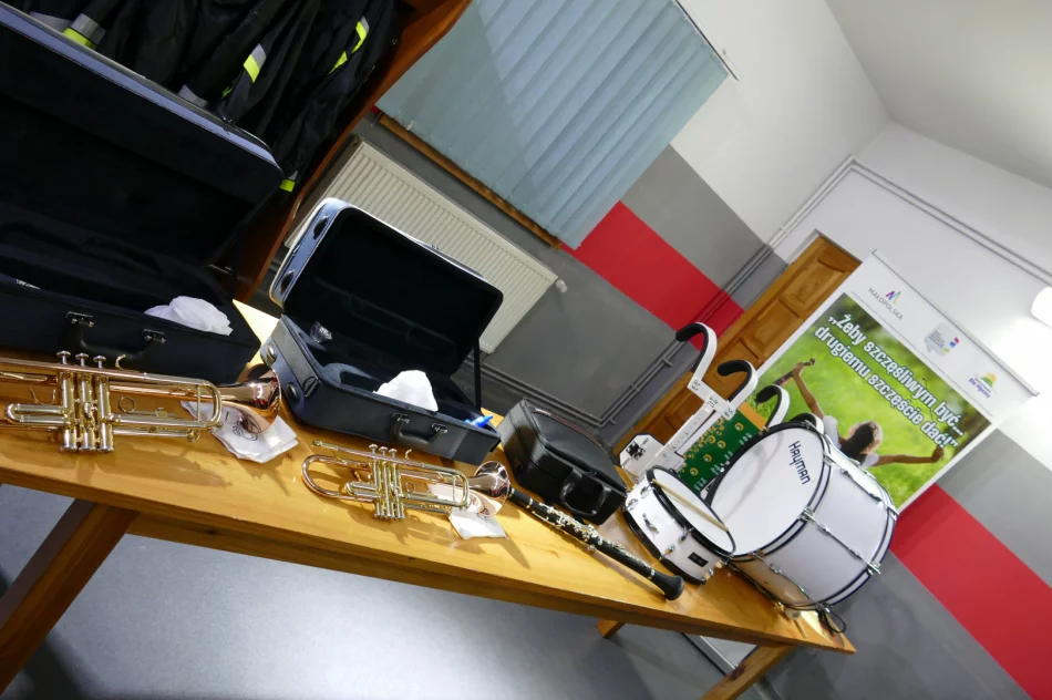 Instrumenty muzyczne dla Orkiestry Dętej w Nowym Rybiu! - zdjęcie 2