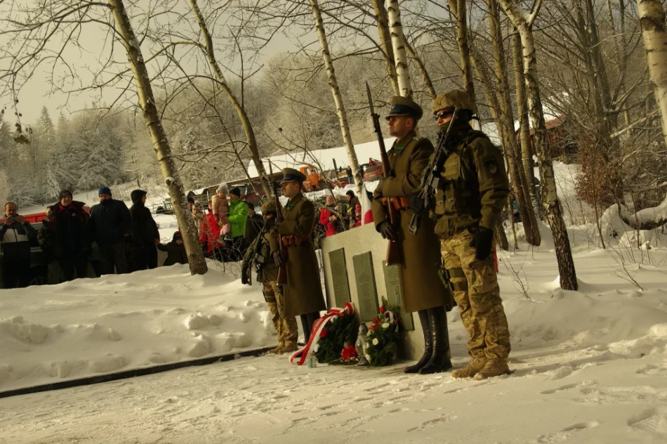 Przypomnieli wojenną historię miejsca zrzutów - zdjęcie 11