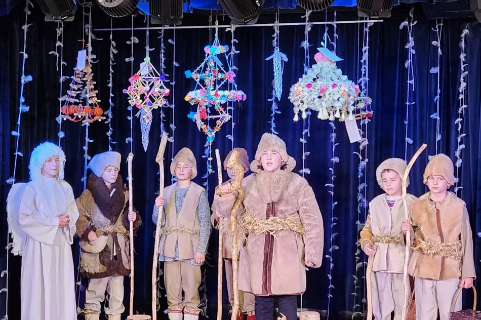 Sukcesy uczniów z Męciny podczas przeglądu „ Z Gwizadą i z Turoniem” - zdjęcie 3