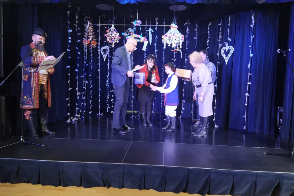 Sukcesy uczniów z Męciny podczas przeglądu „ Z Gwizadą i z Turoniem” - zdjęcie 4