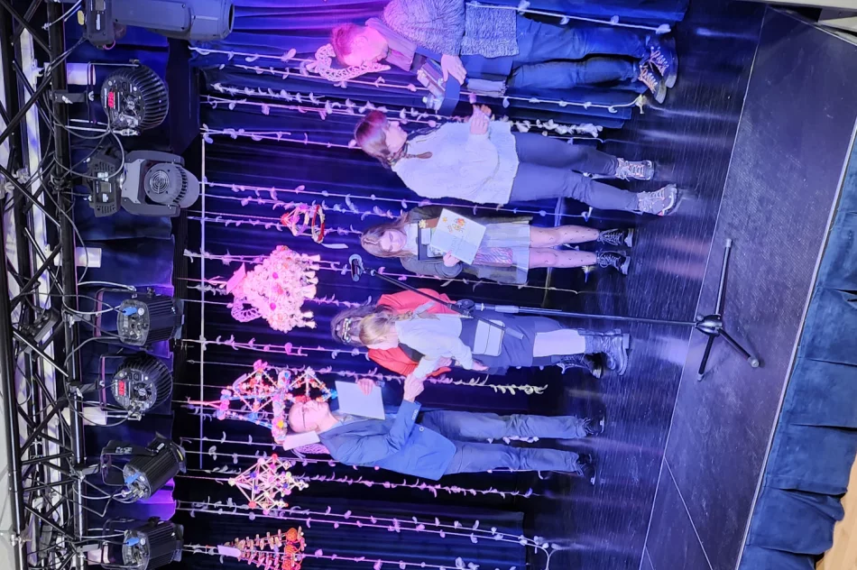 Sukcesy uczniów z Męciny podczas przeglądu „ Z Gwizadą i z Turoniem” - zdjęcie 11