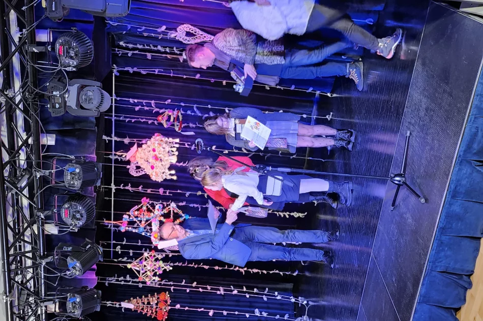 Sukcesy uczniów z Męciny podczas przeglądu „ Z Gwizadą i z Turoniem” - zdjęcie 12