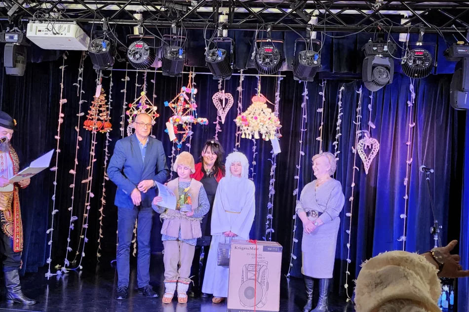 Sukcesy uczniów z Męciny podczas przeglądu „ Z Gwizadą i z Turoniem” - zdjęcie 15