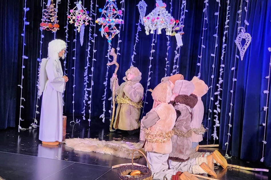 Sukcesy uczniów z Męciny podczas przeglądu „ Z Gwizadą i z Turoniem” - zdjęcie 18