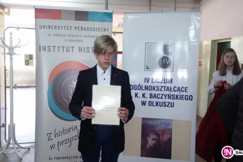 Kamil Bulanda z ZS w Mordarce   „Tytanem historii” - zdjęcie 3